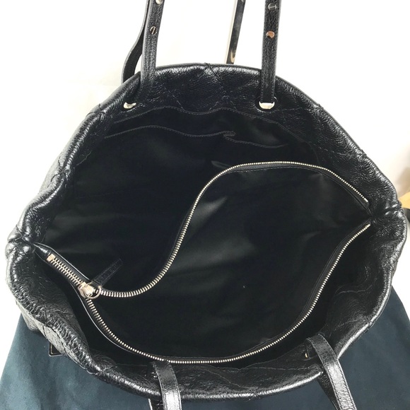 GORGEOUS 💎ZIPPER QUILTED CHANEL 💎TOTE LEATHER - Picture 7 of 13